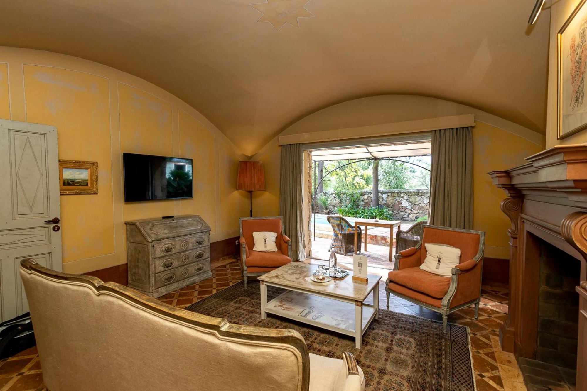La Signoria Hotel Calvi  Buitenkant foto